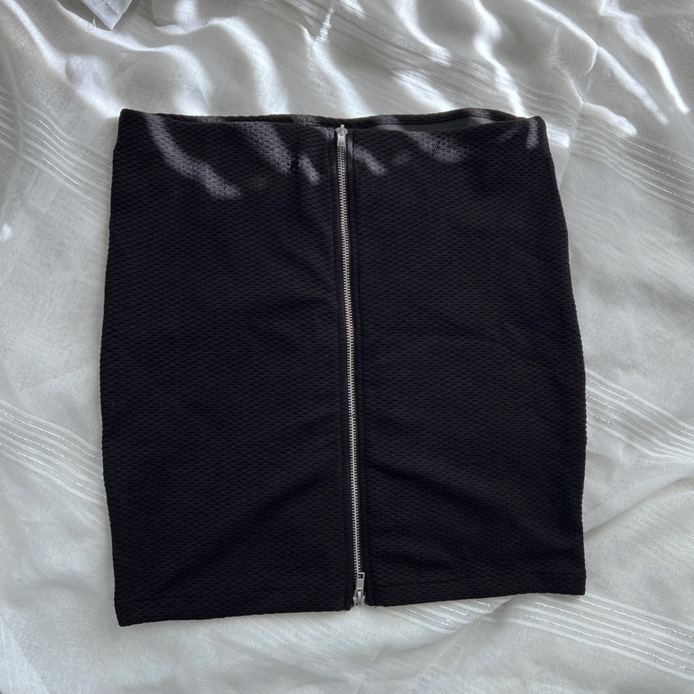 Mini stretch zipper skirt, size M